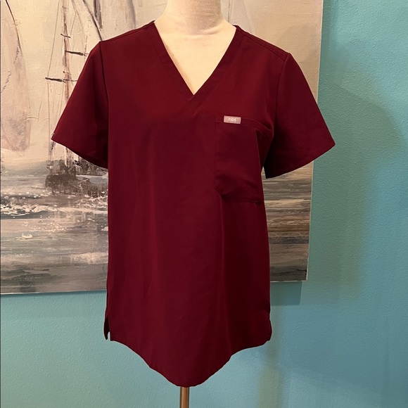Figs Tops - FIGS Catarina One Pocket Burgundy Scrub Top, Medium